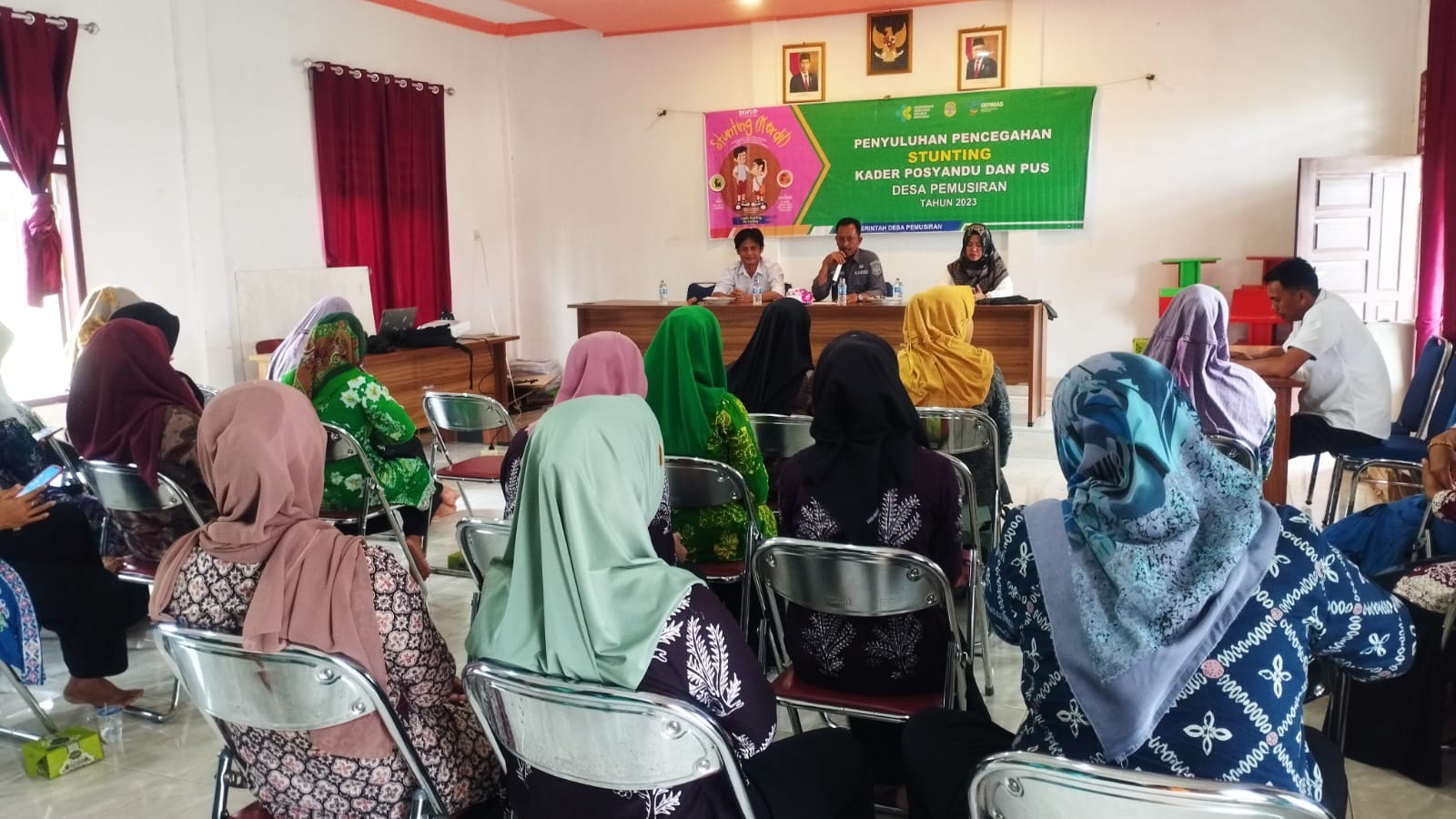 Penyuluhan Stunting di Desa Pemusiran: Kader Posyandu dan PUS Tingkatkan Kesadaran Kesehatan